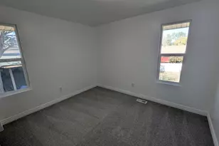 1085 E 10600 S, Sandy, UT 84094 - Photo 15