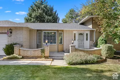 5577 S 100 E, Washington Terrace, UT 84405 - Photo 3