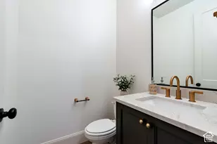 196 W Summerhill Ln N, Centerville, UT 84014 - Photo 21