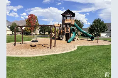 2458 W Townhouse Dr, Mapleton, UT 84664 - Photo 45