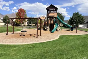 2458 W Townhouse Dr, Mapleton, UT 84664 - Photo 45