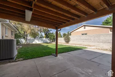 8613 S Vaquero Dr E, Sandy, UT 84094 - Photo 35
