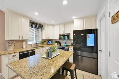 5008 W Pine Laurel Ln S, West Jordan, UT 84081 - Photo 11