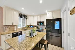 5008 W Pine Laurel Ln S, West Jordan, UT 84081 - Photo 11