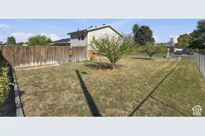 3898 S Bonniewood Dr, West Valley, UT 84119 - Photo 33