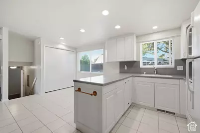 3898 S Bonniewood Dr, West Valley, UT 84119 - Photo 11