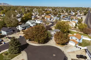 4890 W Calyx Cir S, West Jordan, UT 84084 - Photo 37