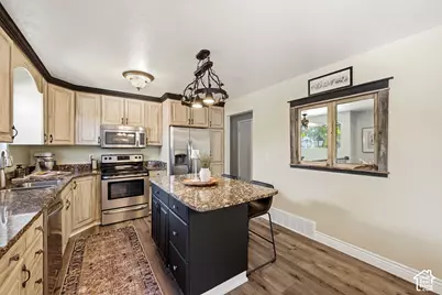 9183 S Laura Anne Way, Sandy, UT 84094 - Photo 9