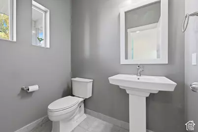 673 W 2200 N, Centerville, UT 84014 - Photo 11