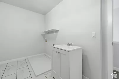 673 W 2200 N, Centerville, UT 84014 - Photo 19