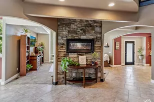 922 S 1760 W, Syracuse, UT 84075 - Photo 5