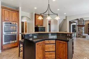 922 S 1760 W, Syracuse, UT 84075 - Photo 11