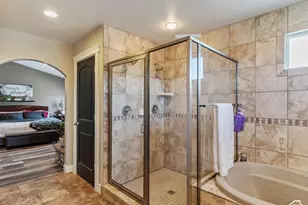 922 S 1760 W, Syracuse, UT 84075 - Photo 27