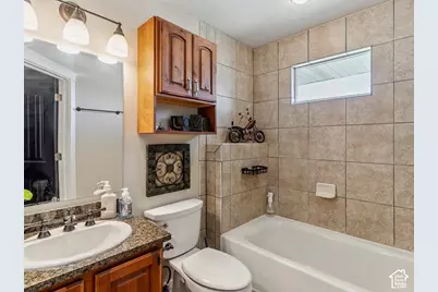 922 S 1760 W, Syracuse, UT 84075 - Photo 41