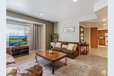 922 S 1760 W, Syracuse, UT 84075 - Photo 37