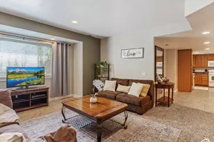 922 S 1760 W, Syracuse, UT 84075 - Photo 37