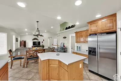 7283 N Adobe Ln, Lake Point, UT 84074 - Photo 19