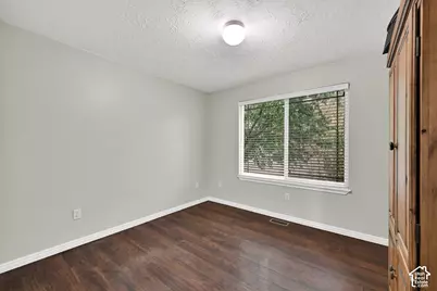7283 N Adobe Ln, Lake Point, UT 84074 - Photo 29