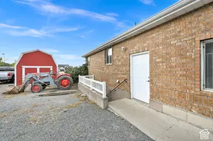 7283 N Adobe Ln, Lake Point, UT 84074 - Photo 5