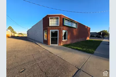 395 S Vernal Ave, Vernal, UT 84078 - Photo 1