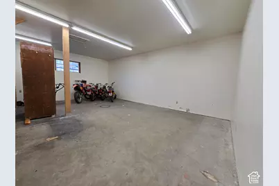 395 S Vernal Ave, Vernal, UT 84078 - Photo 21