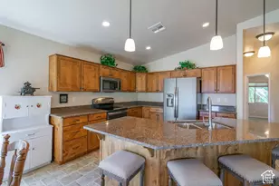 382 E Desert Ln, Ivins, UT 84738 - Photo 9
