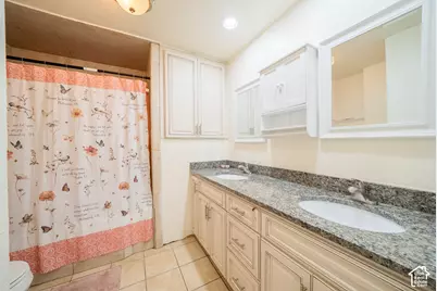 33 E 8640 S, Sandy, UT 84070 - Photo 13