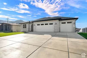 735 E 2750 N, North Ogden, UT 84414 - Photo 3