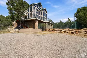 2059 E 1900 S, New Harmony, UT 84757 - Photo 3