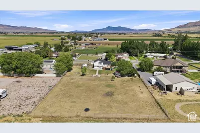 4325 W 9600 N, Elwood, UT 84337 - Photo 29