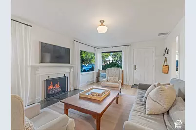 2938 S Hudson Cir E, Salt Lake City, UT 84106 - Photo 5