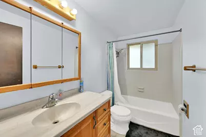 2261 W Ledgewood Dr, Taylorsville, UT 84129 - Photo 9