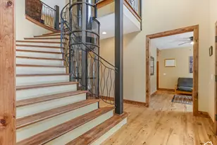 422 S Maryfield Dr, Salt Lake City, UT 84108 - Photo 9