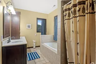 422 S Maryfield Dr, Salt Lake City, UT 84108 - Photo 25