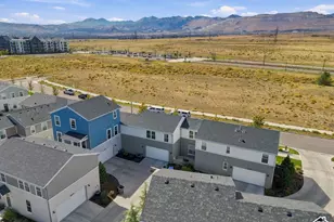 10499 S Liv Way, South Jordan, UT 84009 - Photo 35