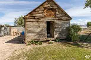 320 N Main, Aurora, UT 84620 - Photo 47