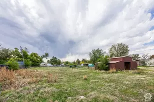1073 S Navajo St W, Salt Lake City, UT 84104 - Photo 5