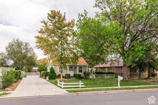 1073 S Navajo St W, Salt Lake City, UT 84104 - Photo 1