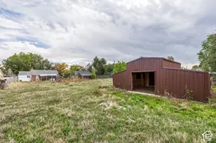 1073 S Navajo St W, Salt Lake City, UT 84104 - Photo 27