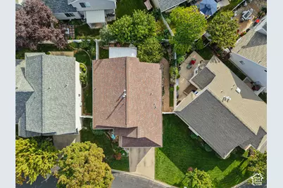 557 E Villager Ln, Midvale, UT 84047 - Photo 17