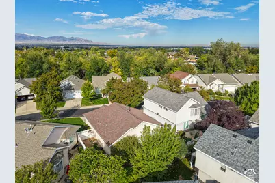 557 E Villager Ln, Midvale, UT 84047 - Photo 19