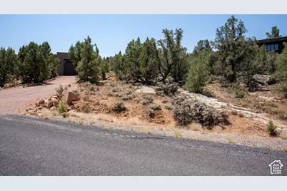 1245 W Clovis Cir #96, Dammeron Valley, UT 84783 - Photo 17