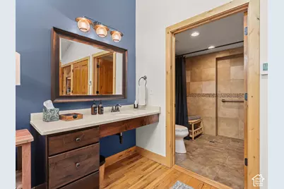 2275 E 6200 S, Holladay, UT 84121 - Photo 25