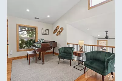 2275 E 6200 S, Holladay, UT 84121 - Photo 39
