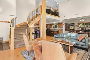 2275 E 6200 S, Holladay, UT 84121 - Photo 7