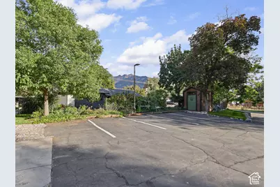 2275 E 6200 S, Holladay, UT 84121 - Photo 83
