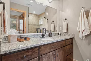 2275 E 6200 S, Holladay, UT 84121 - Photo 49