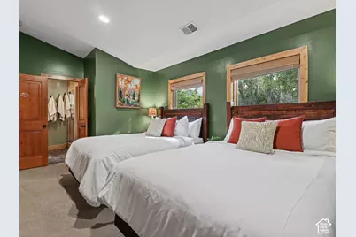 2275 E 6200 S, Holladay, UT 84121 - Photo 47