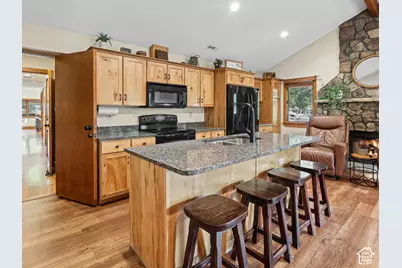 2275 E 6200 S, Holladay, UT 84121 - Photo 59
