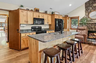 2275 E 6200 S, Holladay, UT 84121 - Photo 59